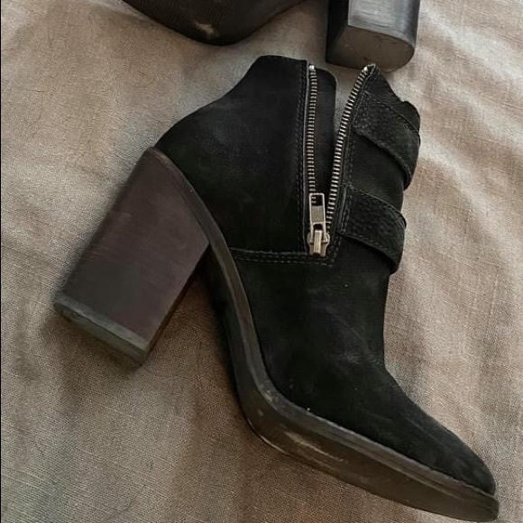 Steve Madden Trevur Black Suede Size 7 - Picture 3 of 9